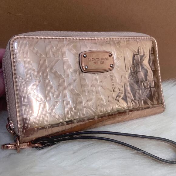 MICHAEL KORS Rose Gold Mirror Metallic Medium Size 7" Zip Around Wristlet Wallet - Picture 7 of 16